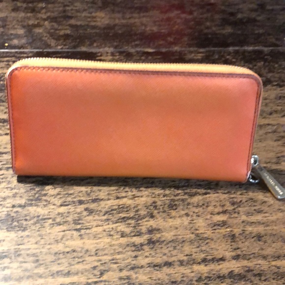 Michael Kors Wallet - Picture 2 of 7